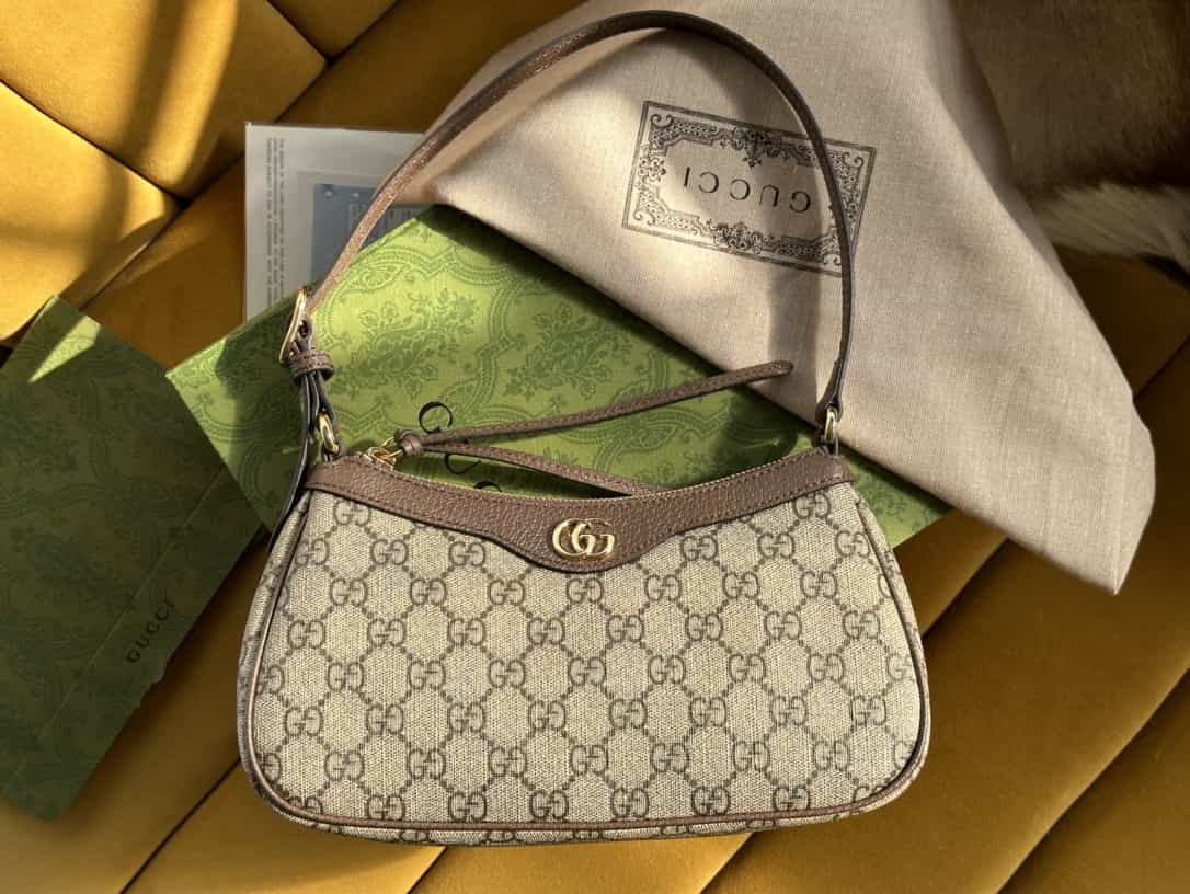 Shop GUCCI 2024 SS Ophidia small handbag (735145 KAAAD 8358) by Garnet_