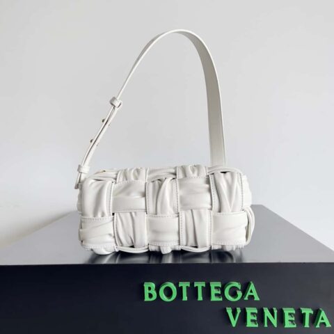 BV新款Bottega Veneta2022秋冬腋下包 款号：736233 白色